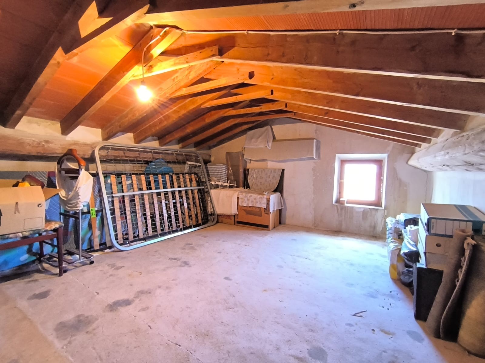 Townhouse to Reform in Prime Location – Excellent Investment Opportunity