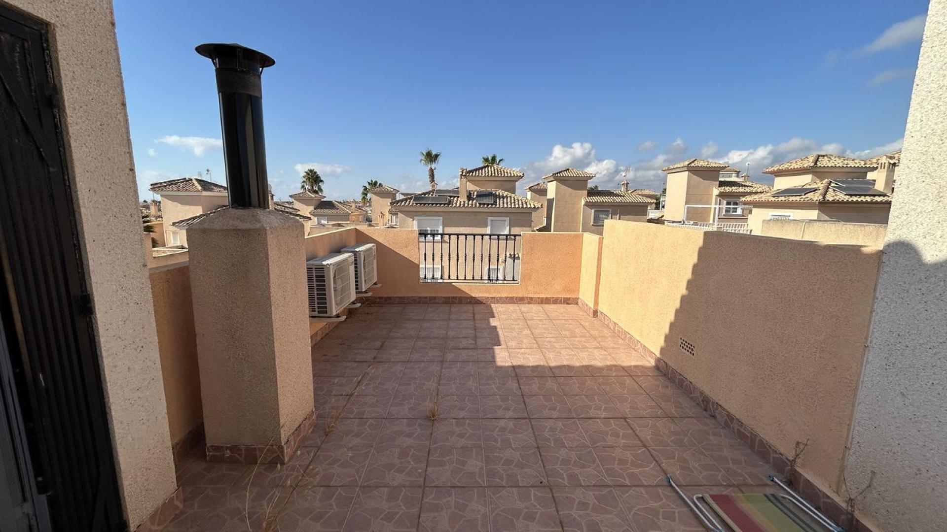 Exterior view in terraced for sale in Los Altos