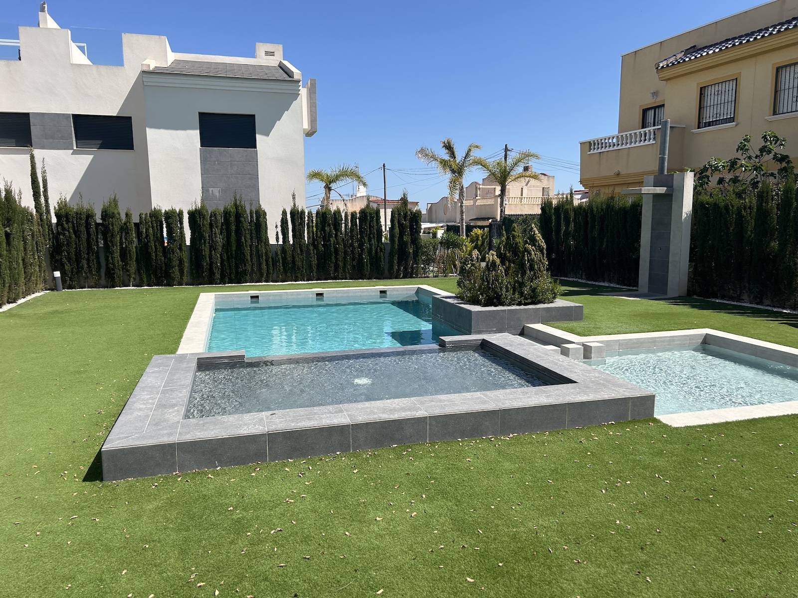 Bright and Stylish Apartment with Unique Views of the Pink Lagoon – Fully Furnished and Move-In Read