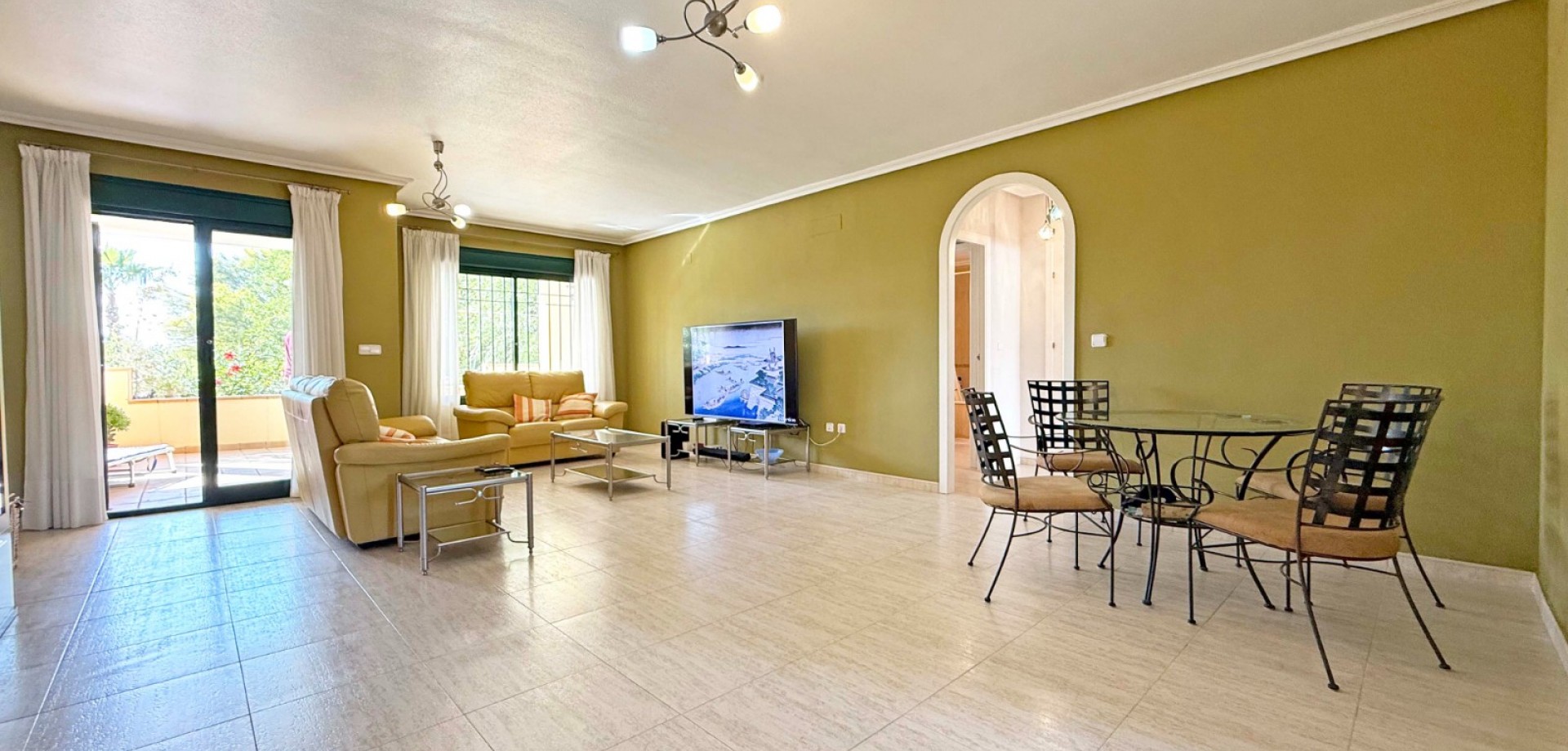 Dining area in apartment for sale in Orihuela Costa