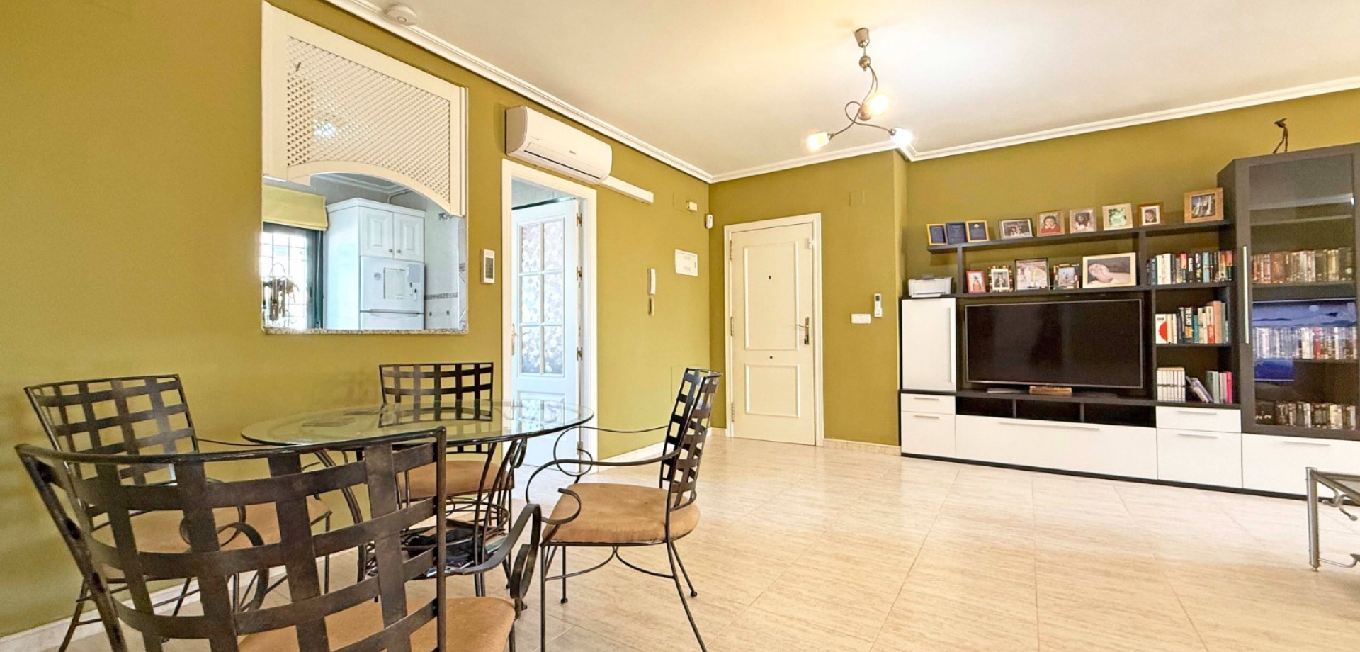 Garden in apartment for sale in Orihuela Costa