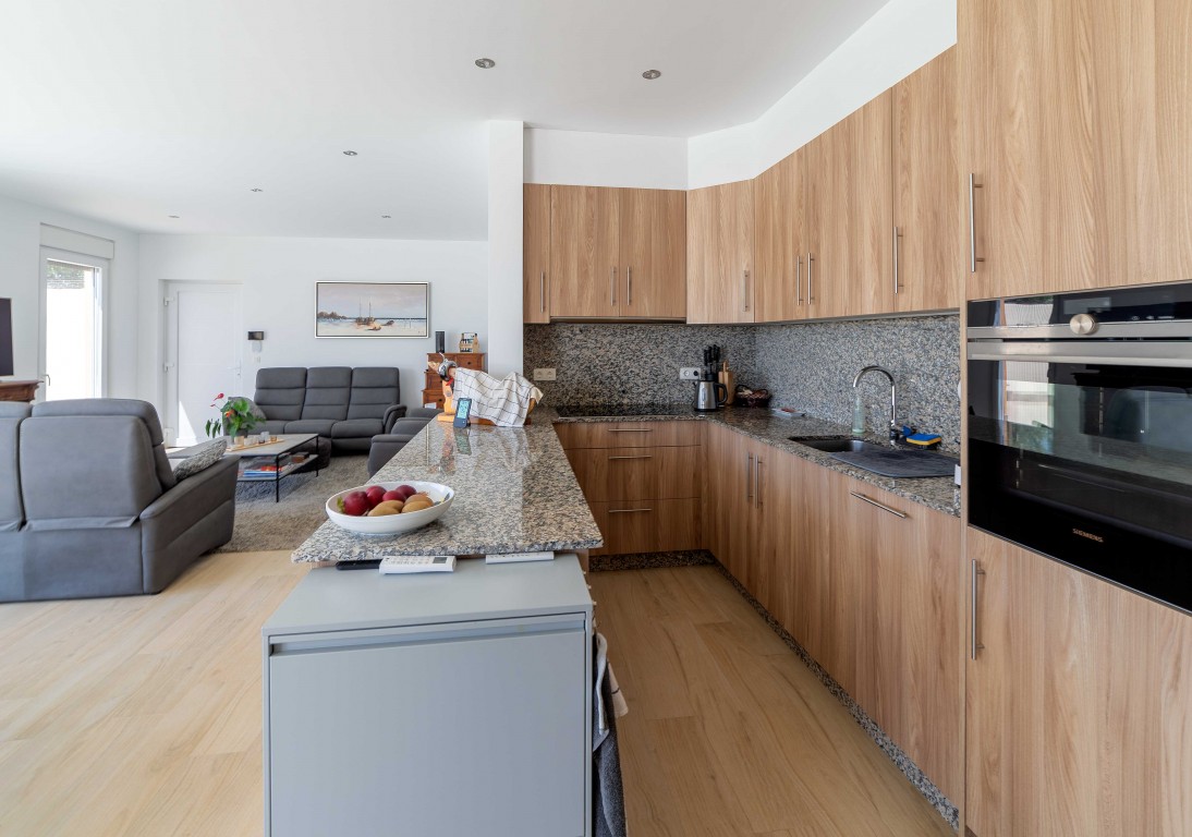 Terrace in villa for sale in Torrevieja