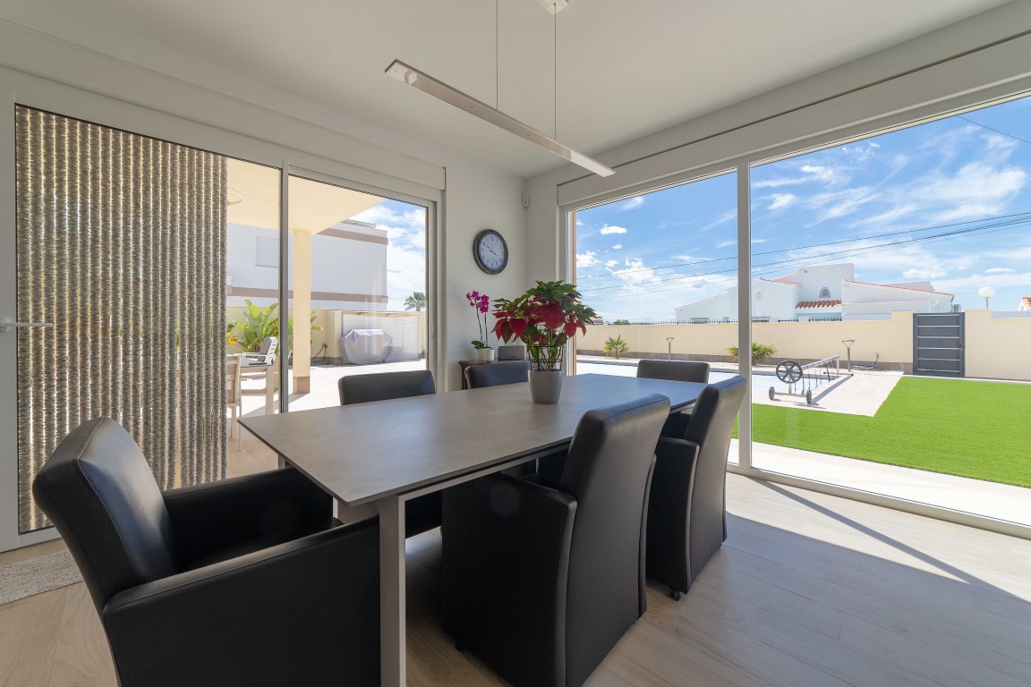 Pool area in villa for sale in Torrevieja