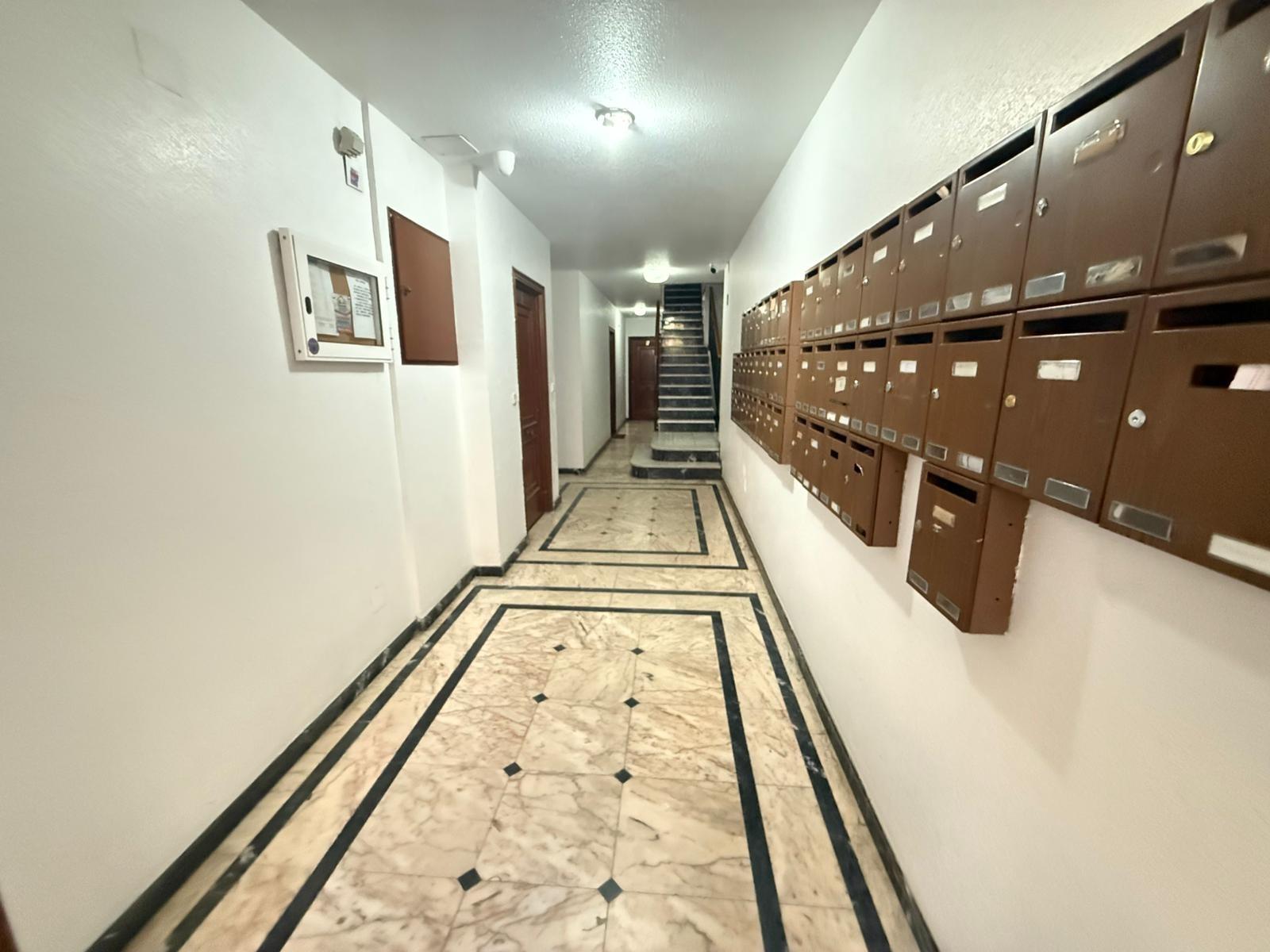 Master bedroom in apartment for sale in Torrevieja