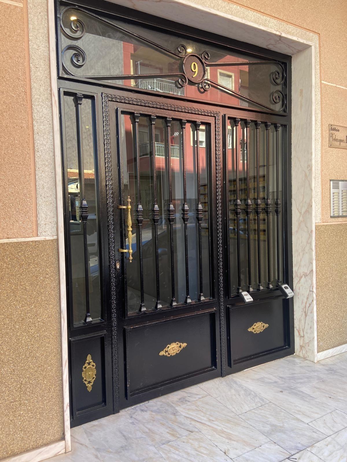 Terrace in apartment for sale in Torrevieja