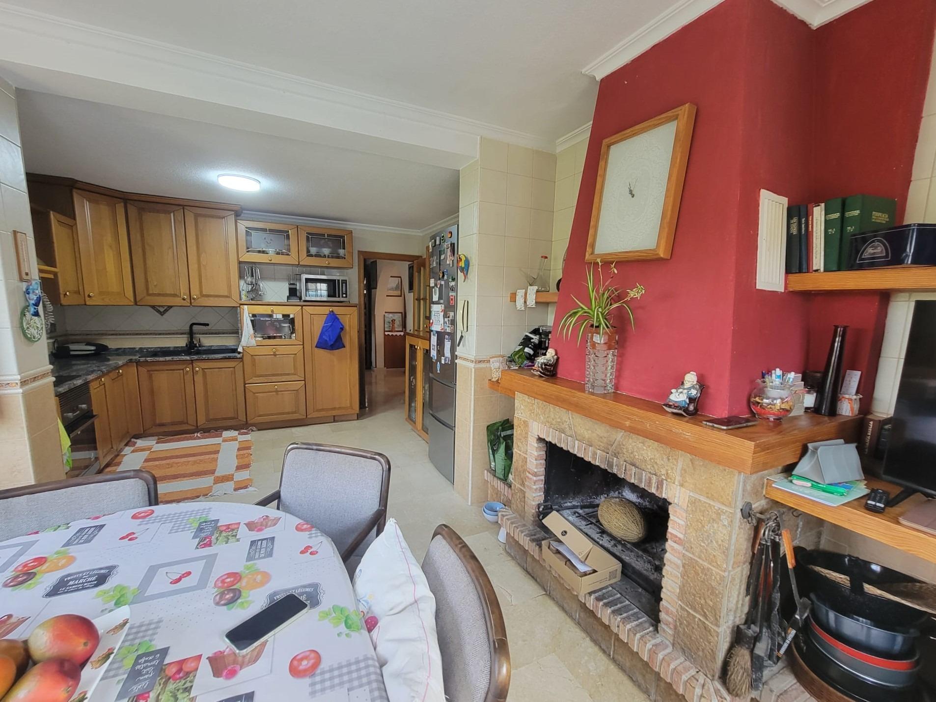 Master bedroom in villa for sale in Torrevieja