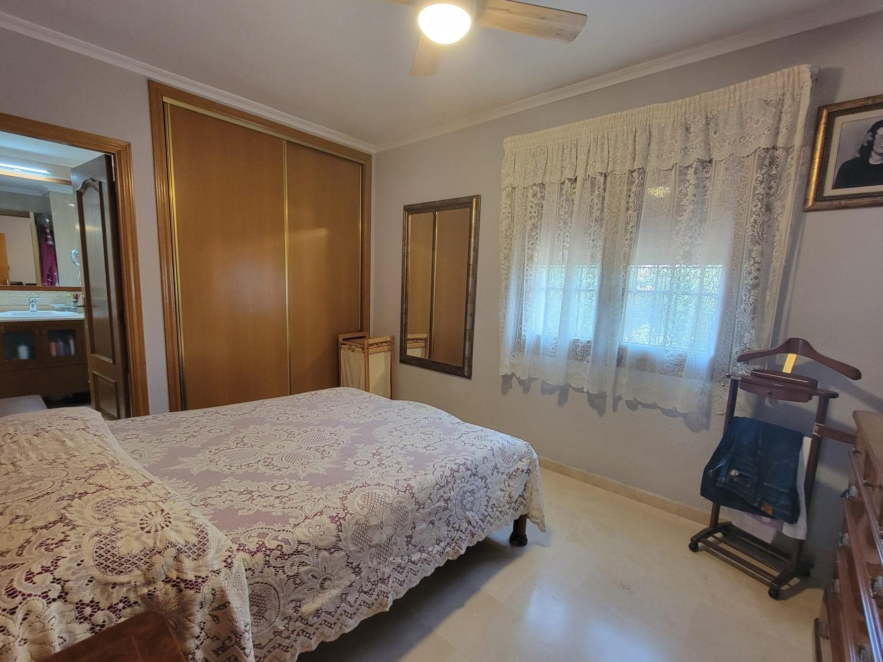 Bedroom in villa for sale in Torrevieja