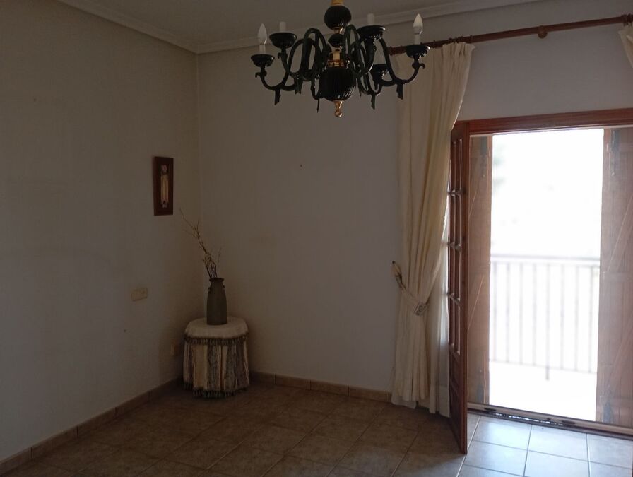 Dining area in villa for sale in Daya Nueva