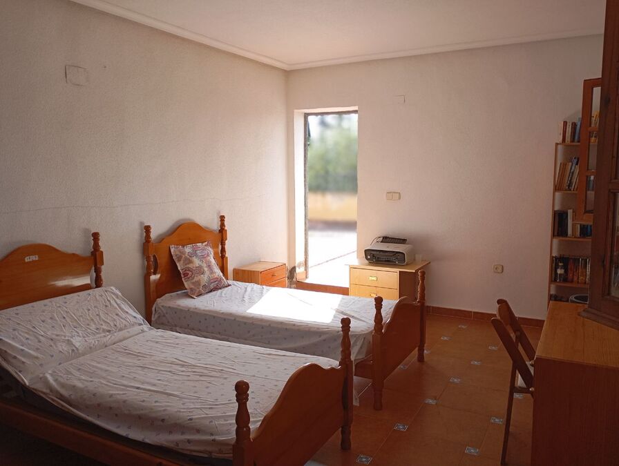 Living room in villa for sale in Daya Nueva