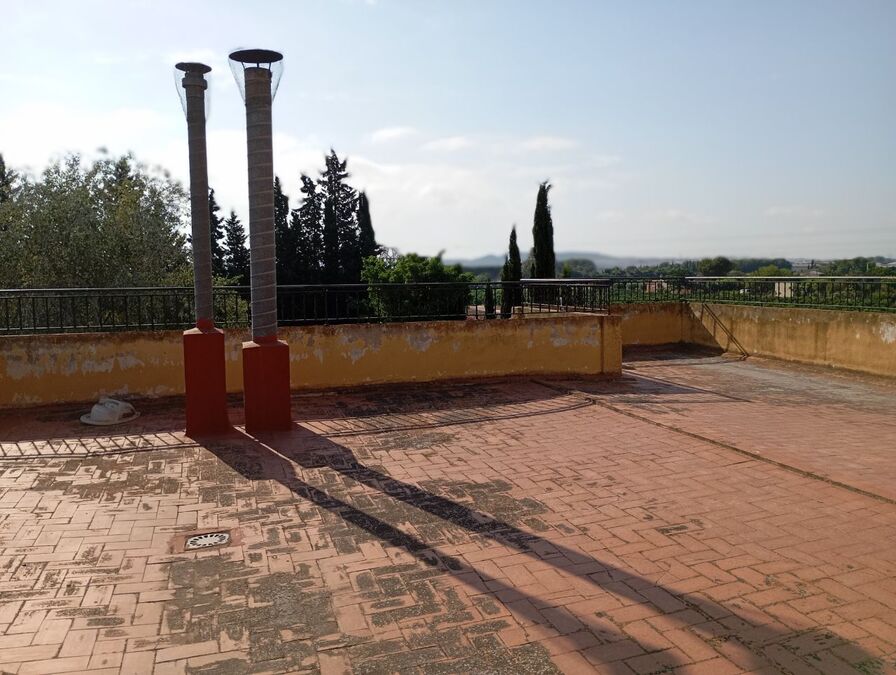 Pool area in villa for sale in Daya Nueva
