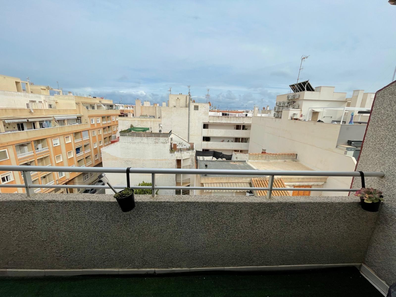 For sale, this penthouse located just 600 meters from the beaches of Los Locos, Playa del Cura and c