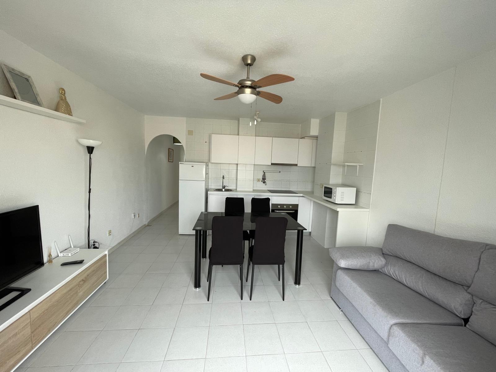 For sale, this penthouse located just 600 meters from the beaches of Los Locos, Playa del Cura and c