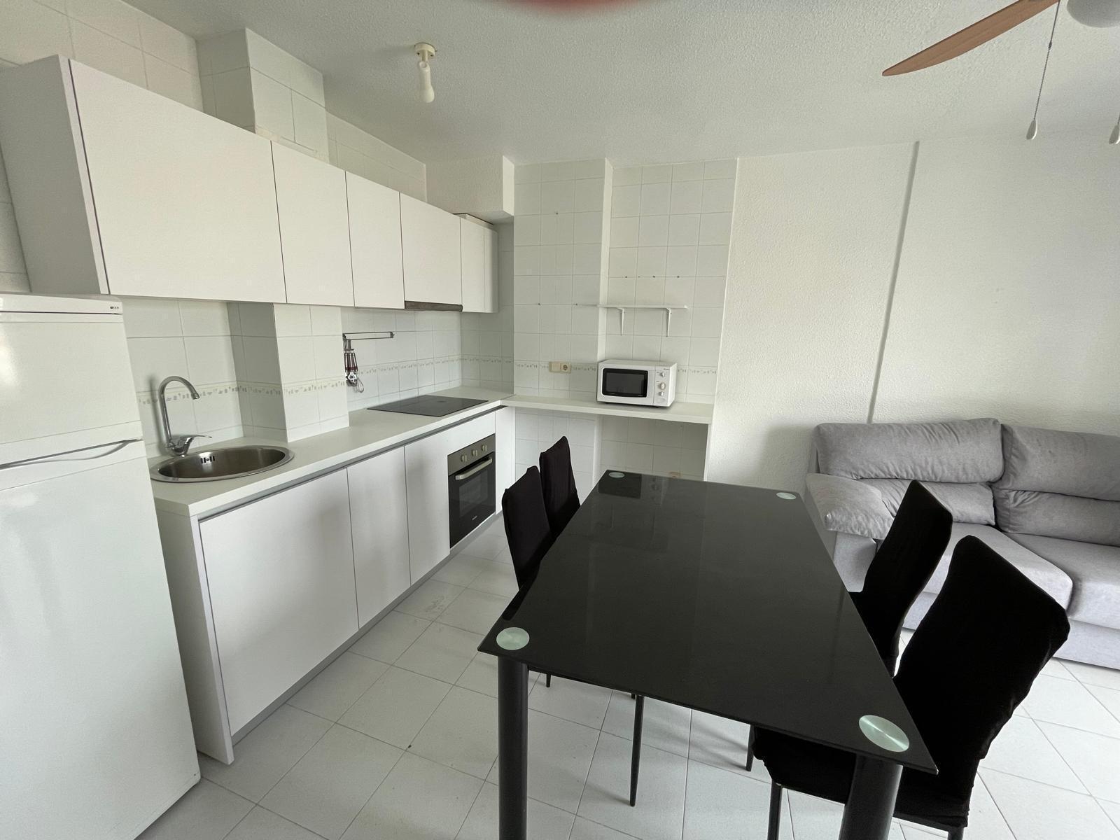 For sale, this penthouse located just 600 meters from the beaches of Los Locos, Playa del Cura and c