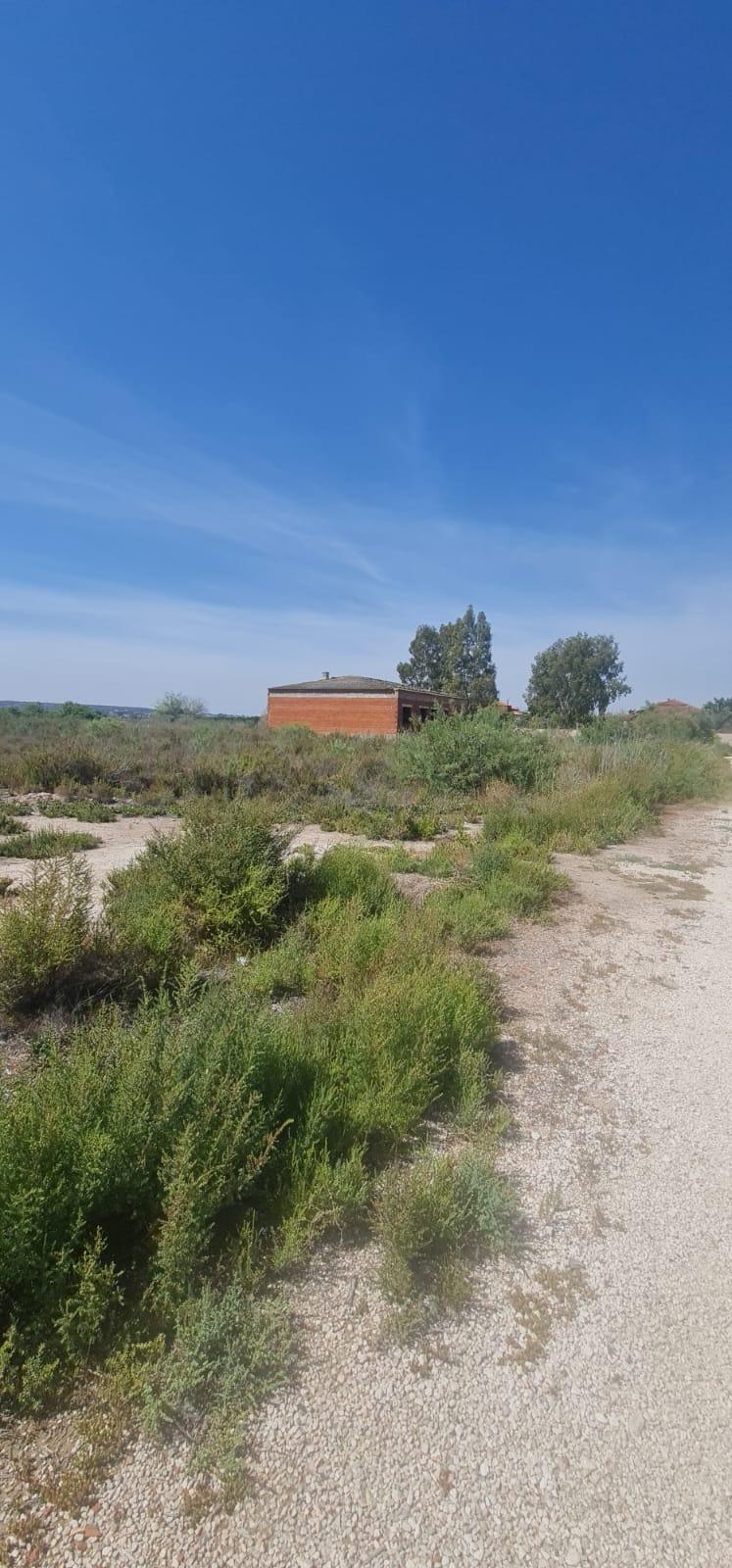 Living room in land for sale in La Hoya