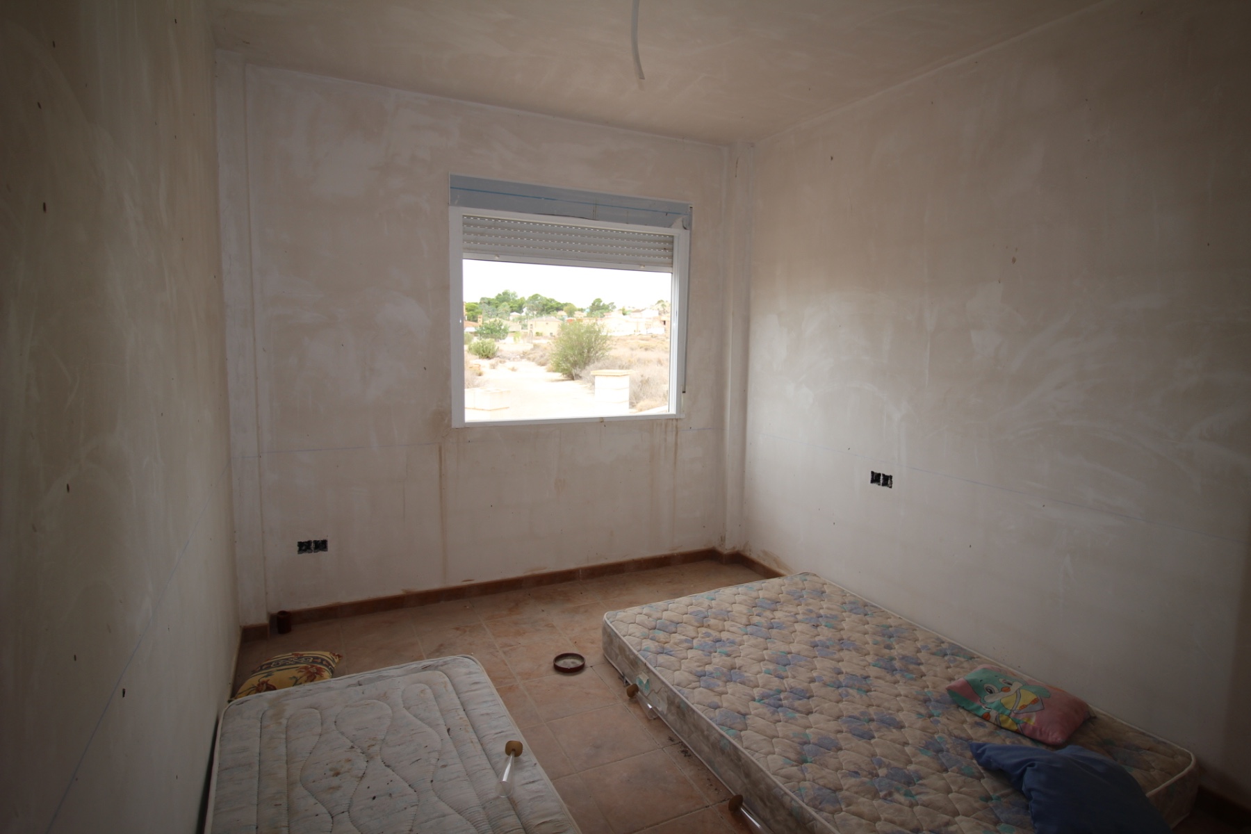 Garden in villa for sale in Fortuna