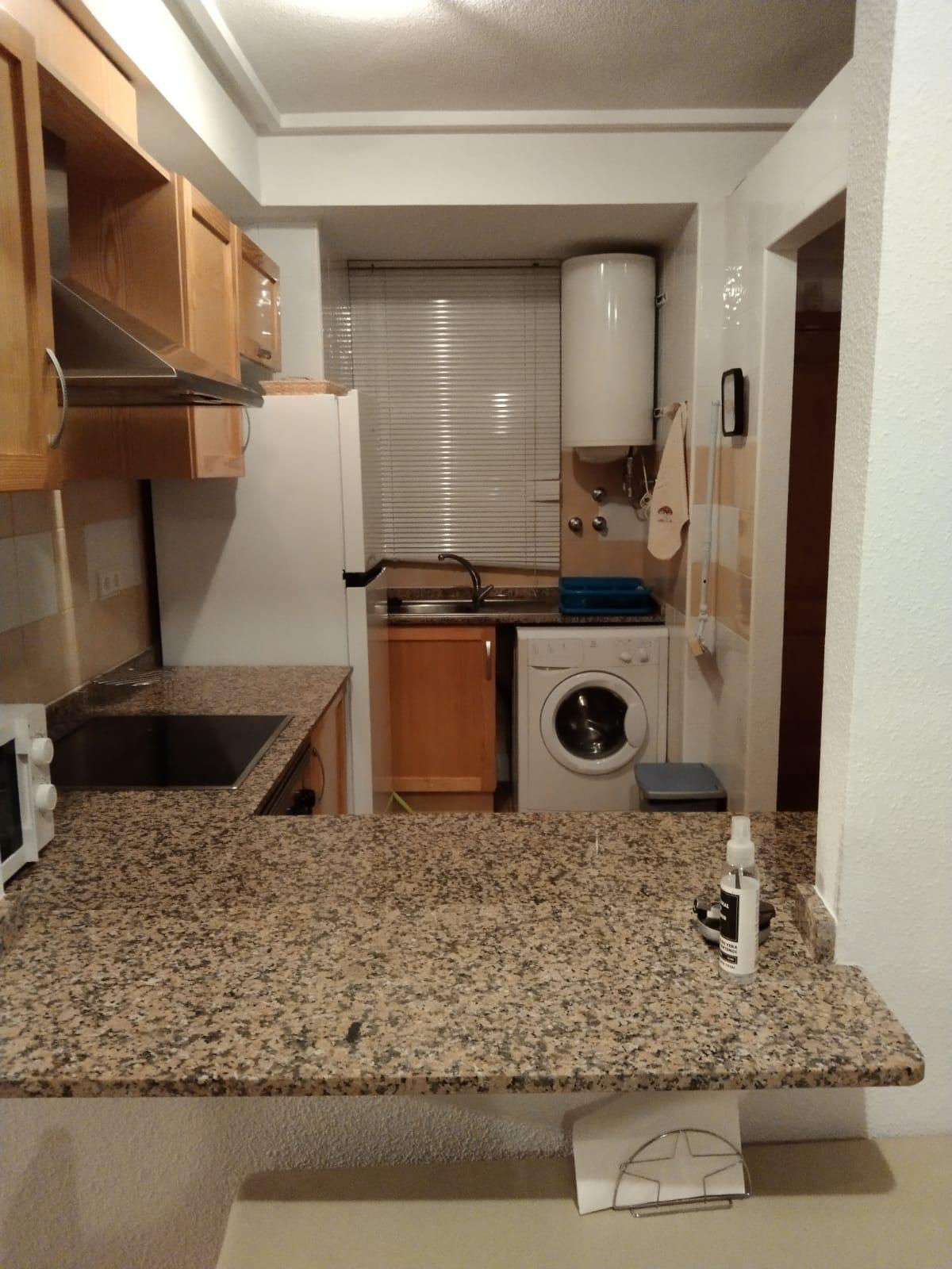 We present this charming two-bedroom apartment, located in the coveted Parque Acuático area in Torre