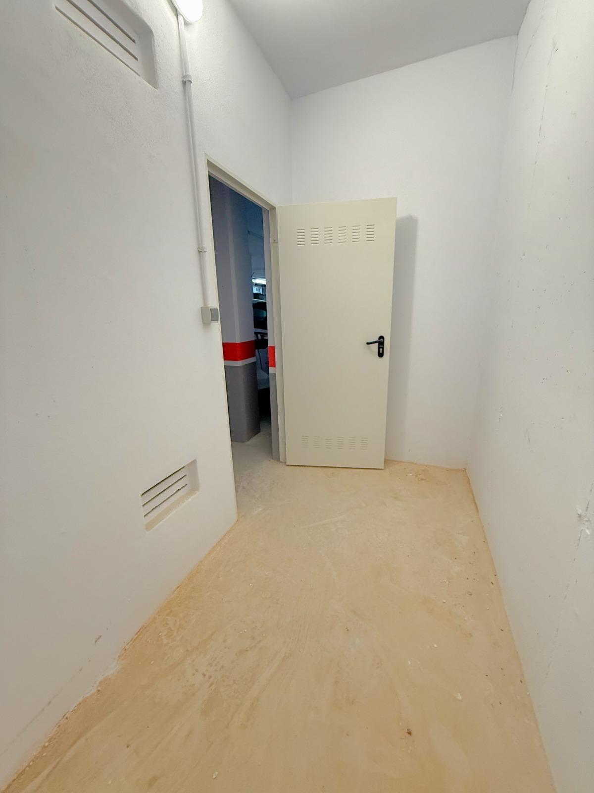 Kitchen in apartment for sale in Orihuela Costa