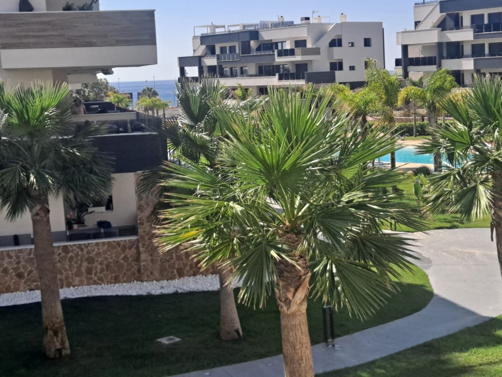 Bathroom in apartment for sale in Playa Flamenca