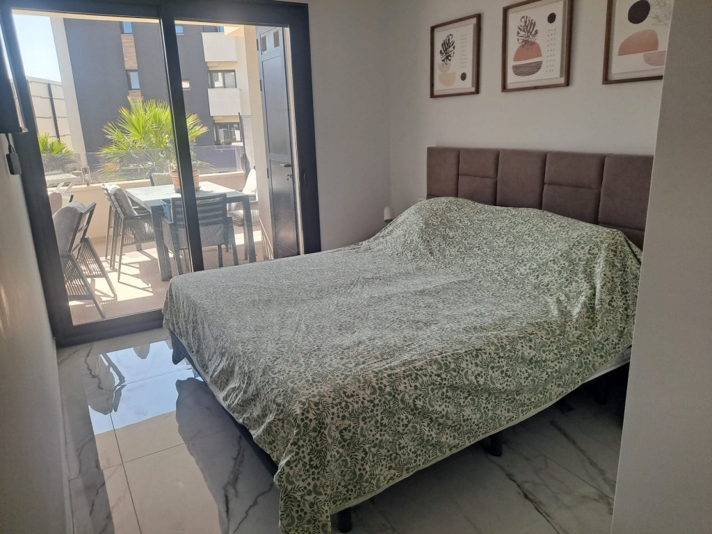 Bedroom in apartment for sale in Playa Flamenca