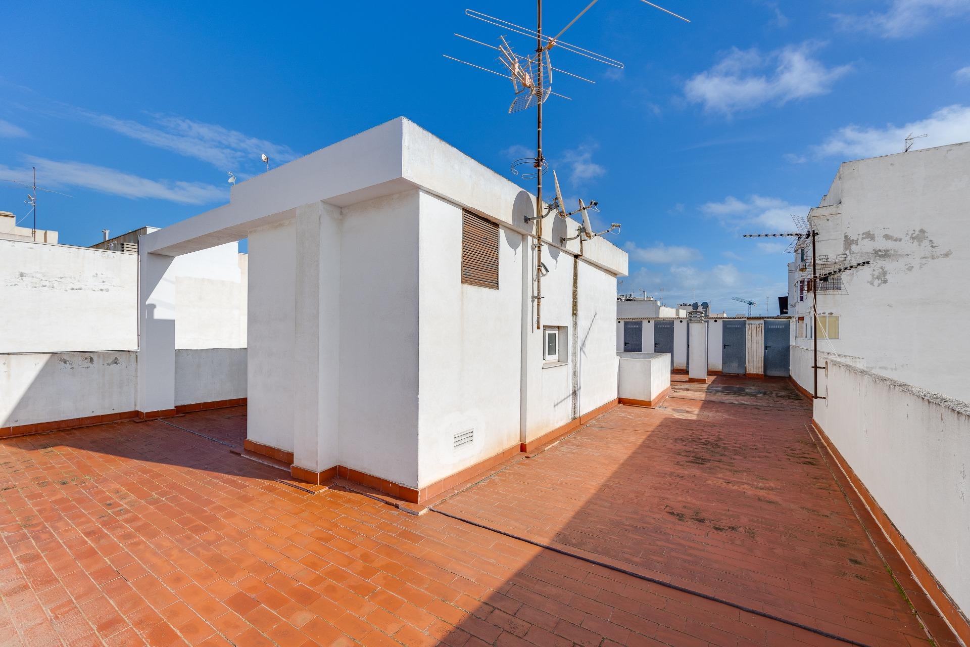 Bathroom in penthouse for sale in Torrevieja