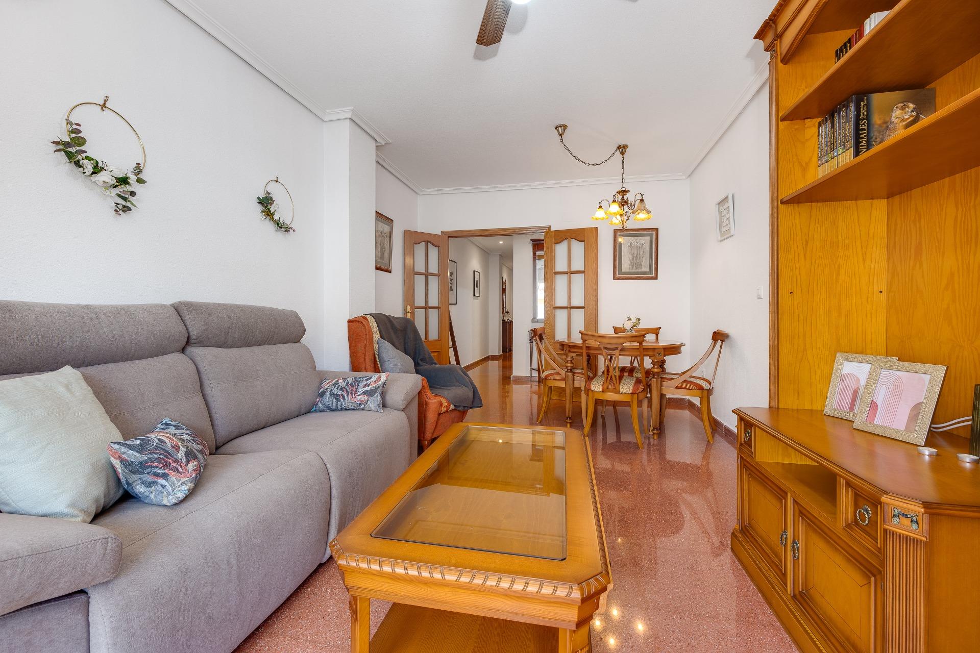 Garden in penthouse for sale in Torrevieja