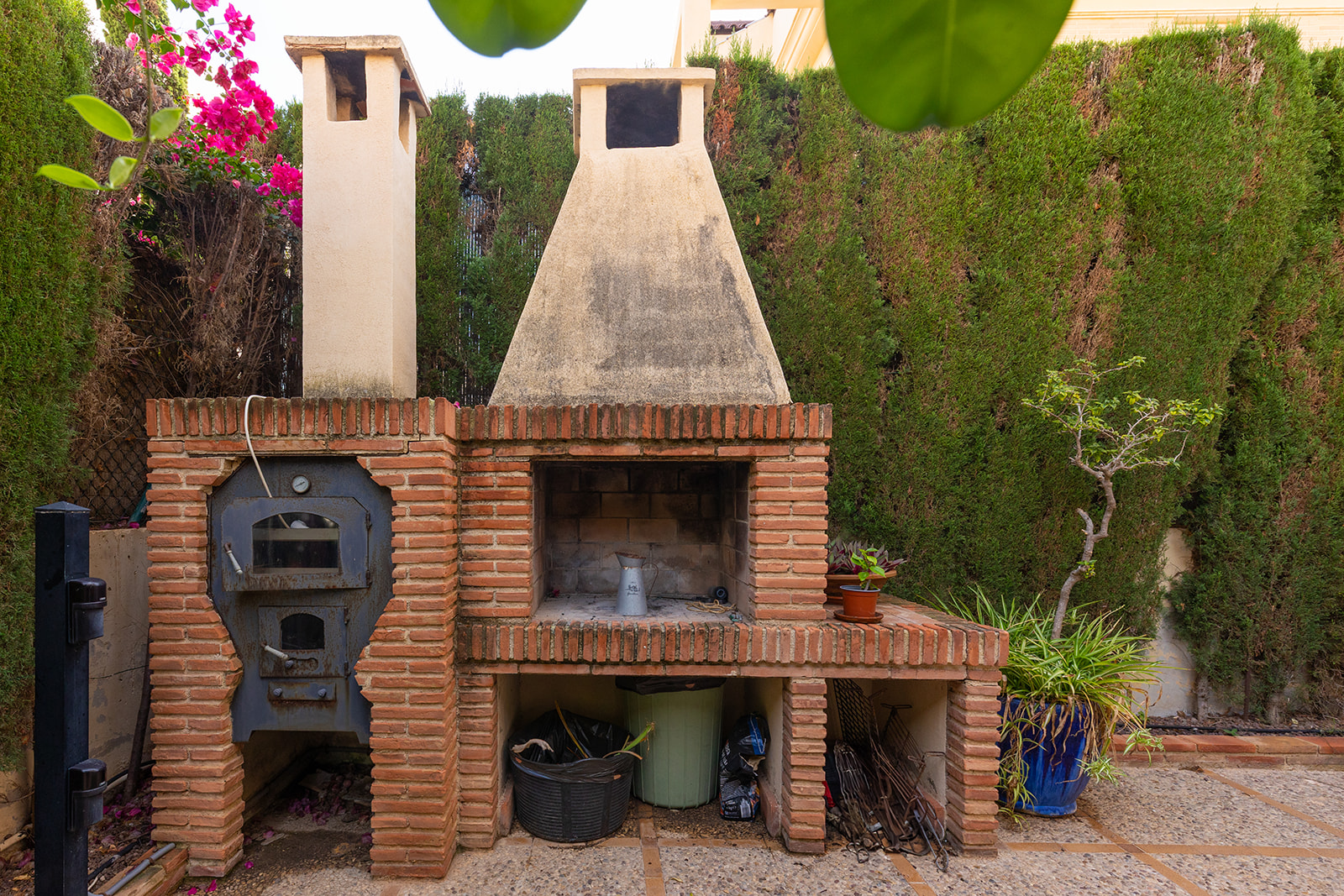 Terrace in villa for sale in Torrevieja