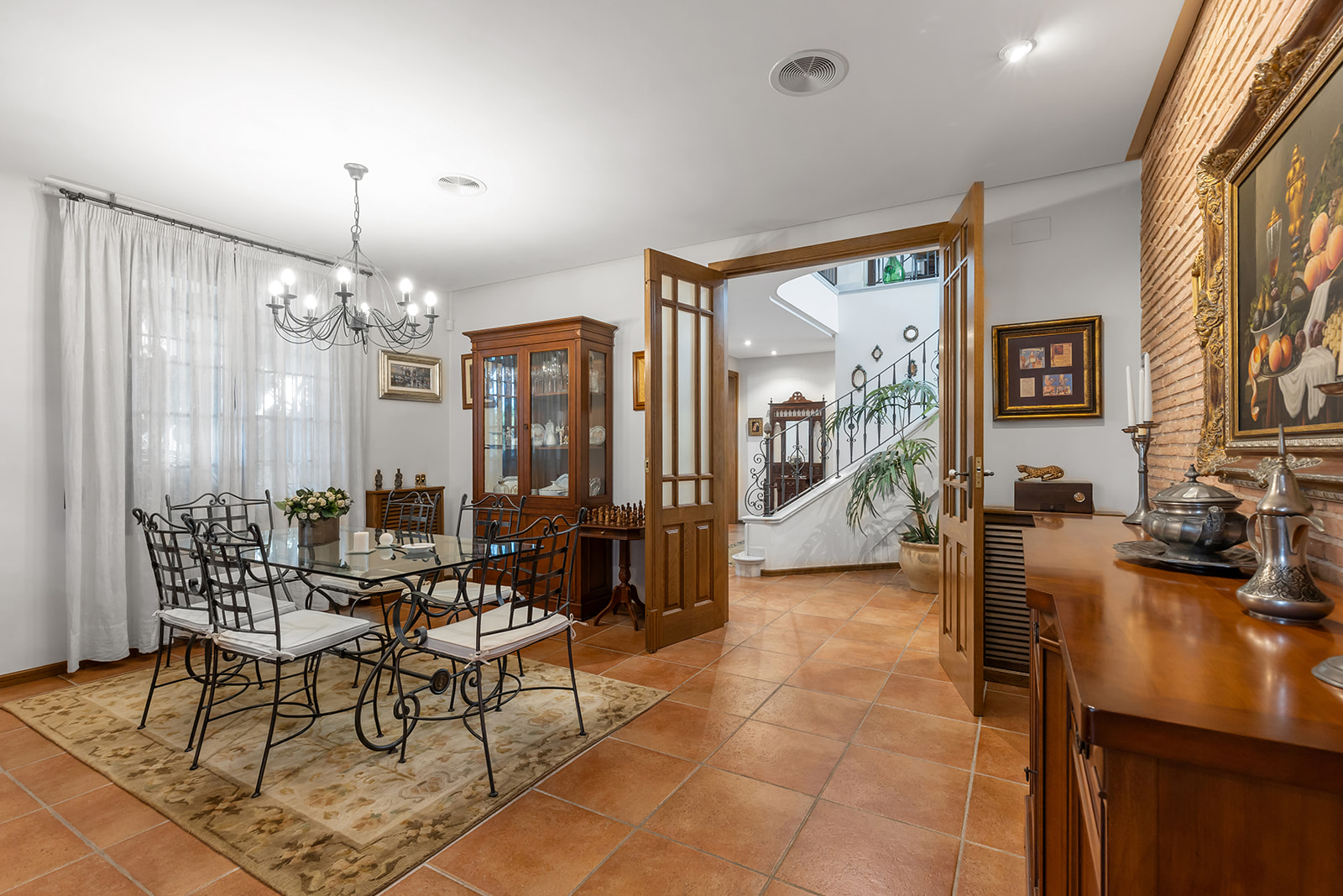 Terrace in villa for sale in Torrevieja