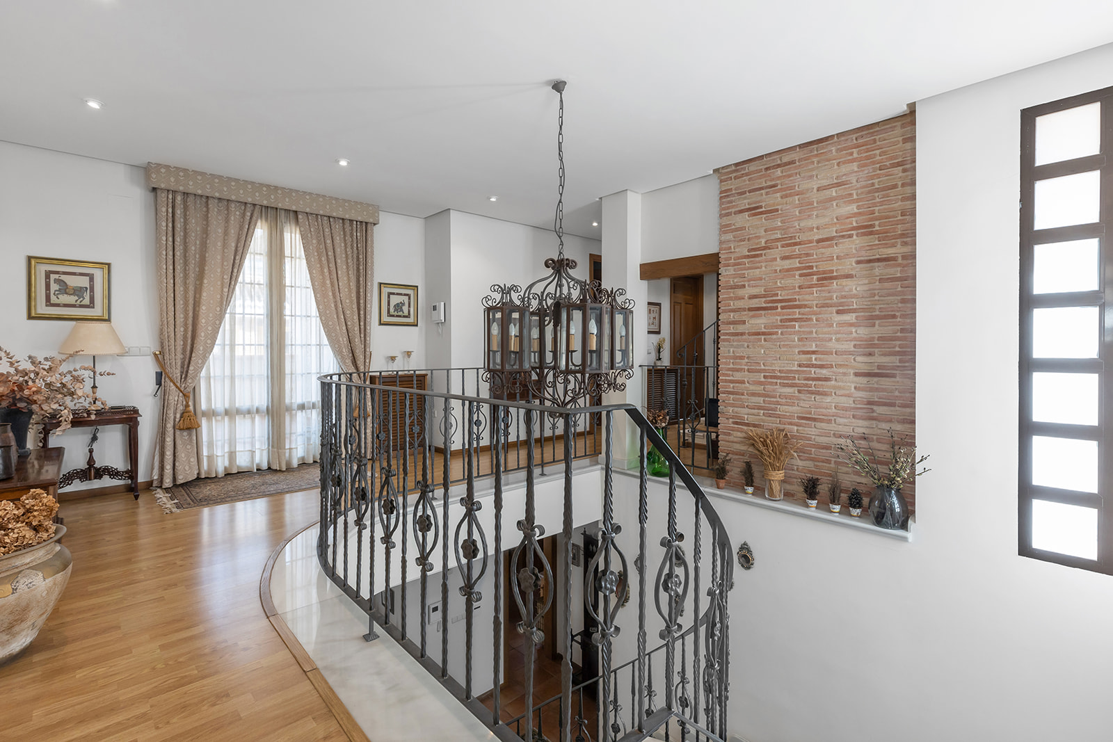 Bathroom in villa for sale in Torrevieja