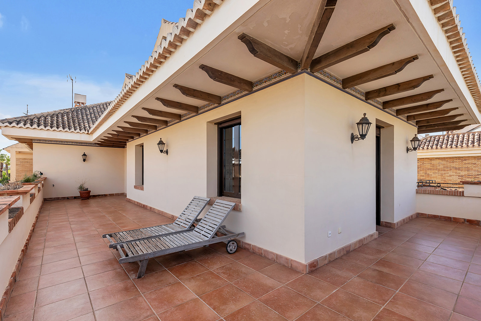 Master bedroom in villa for sale in Torrevieja