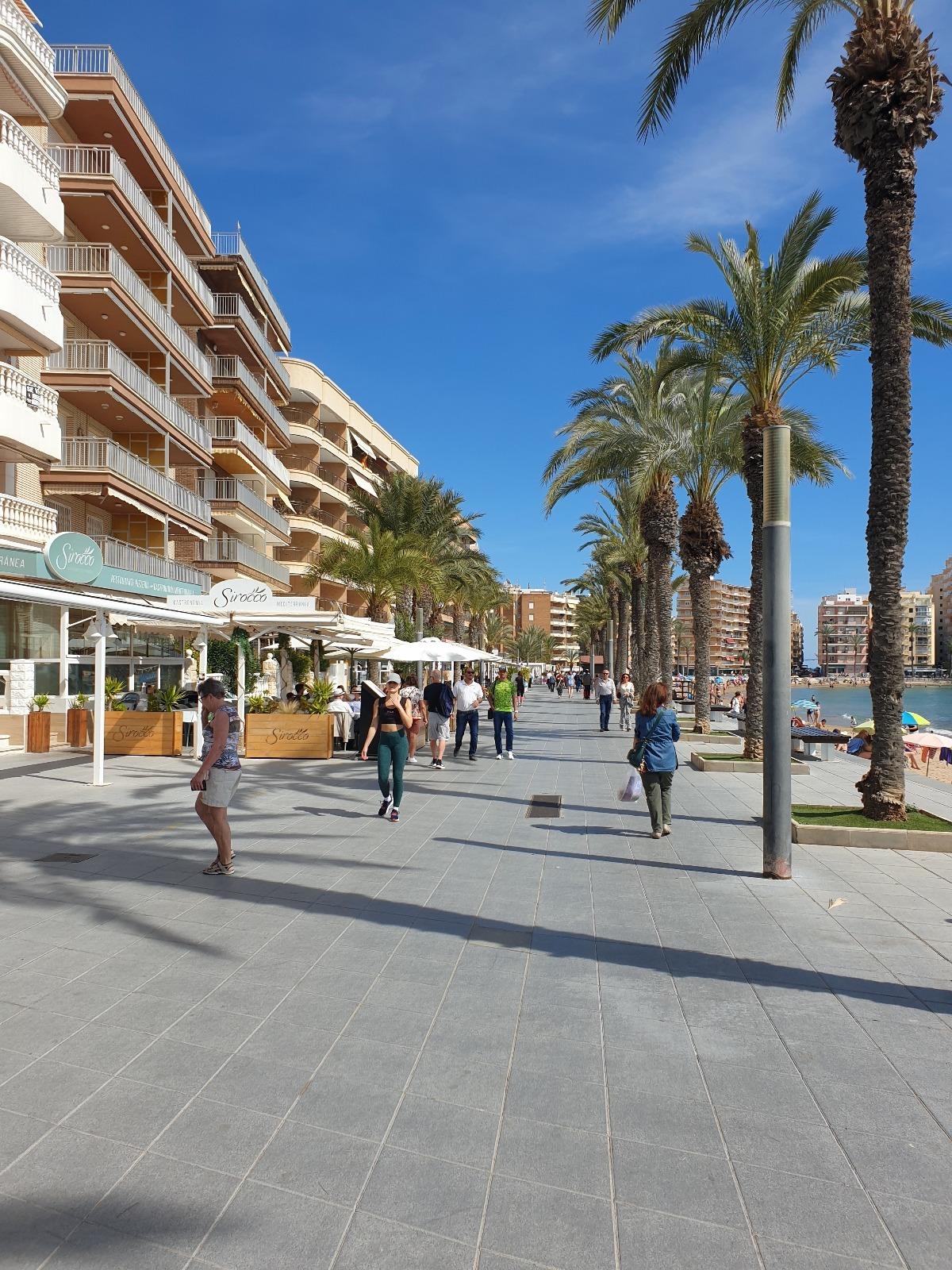 Terrace in apartment for sale in Torrevieja