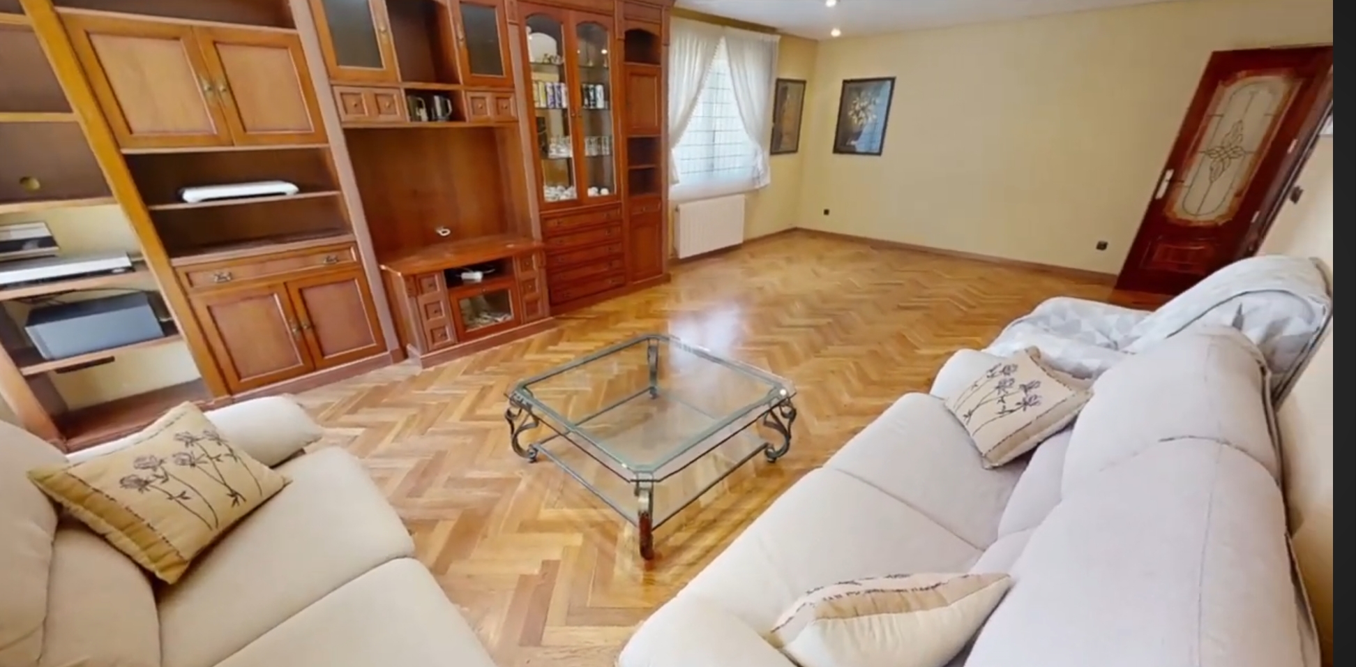 Garden in villa for sale in Elda