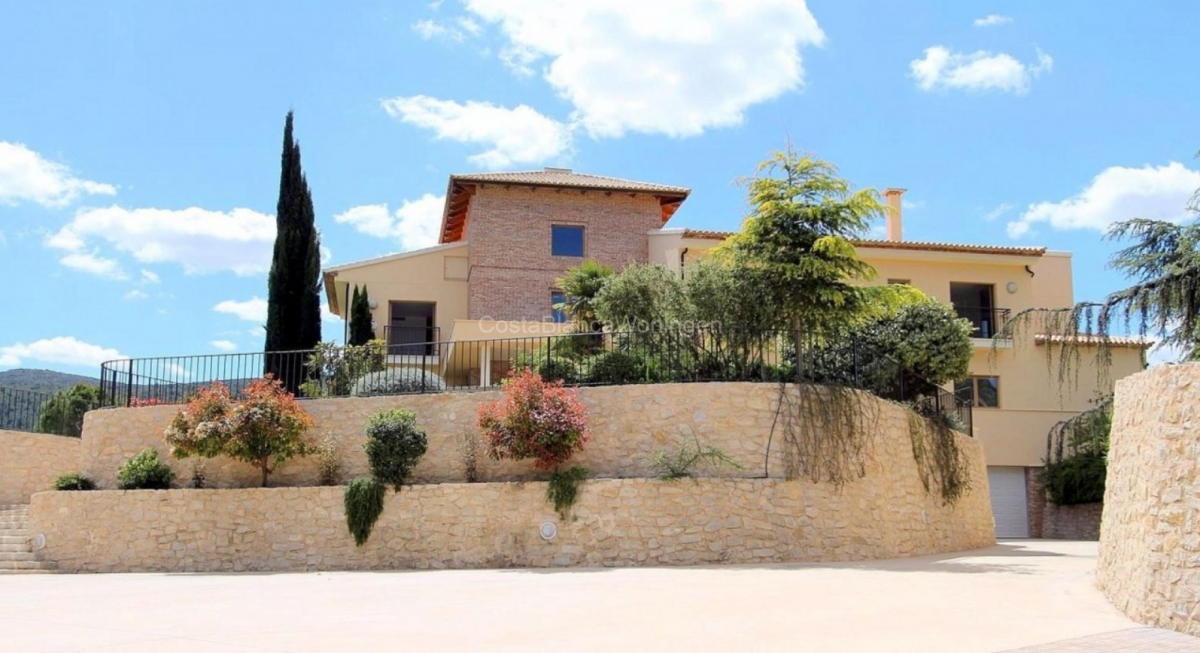 Dining area in villa for sale in Penaguila