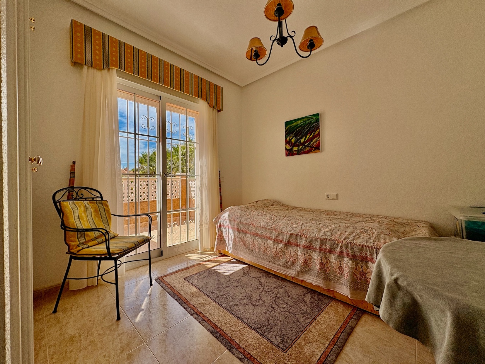 Master bedroom in terraced for sale in Rojales