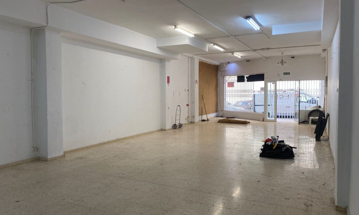Kitchen in commercial for sale in Calpe