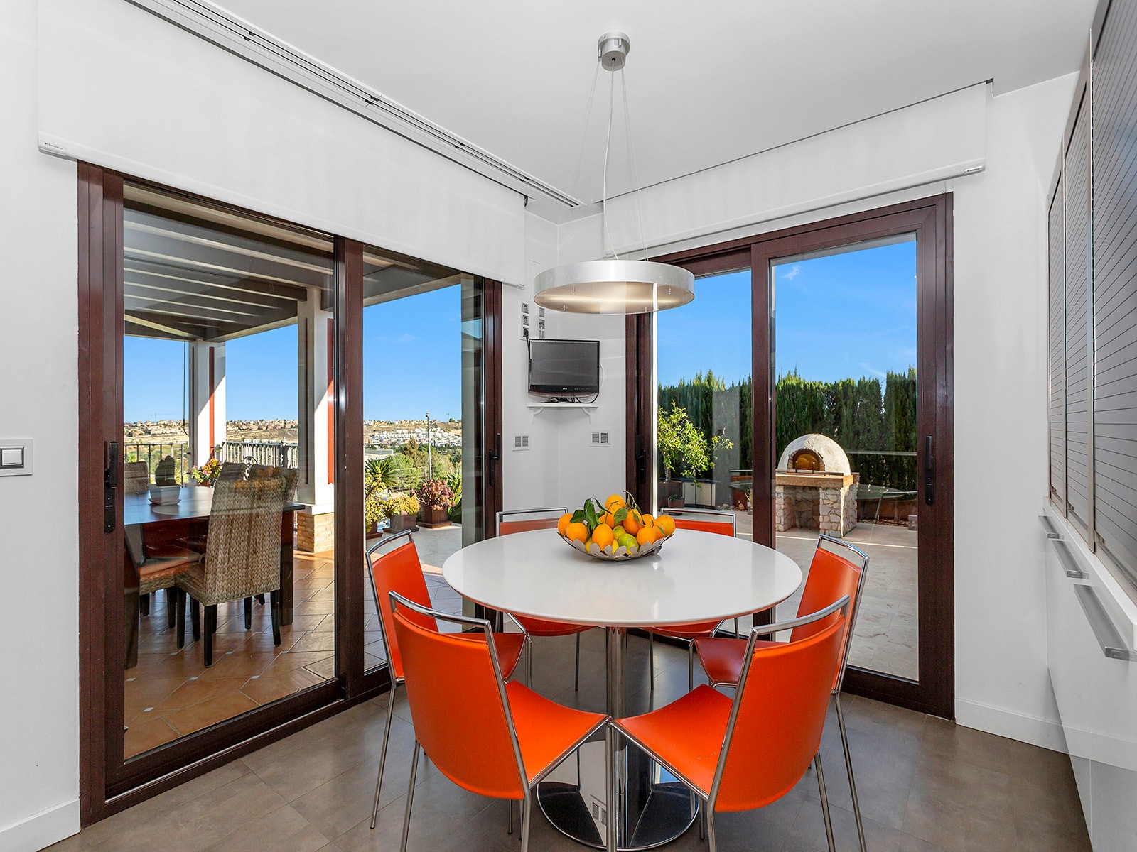 Bedroom in villa for sale in Algorfa