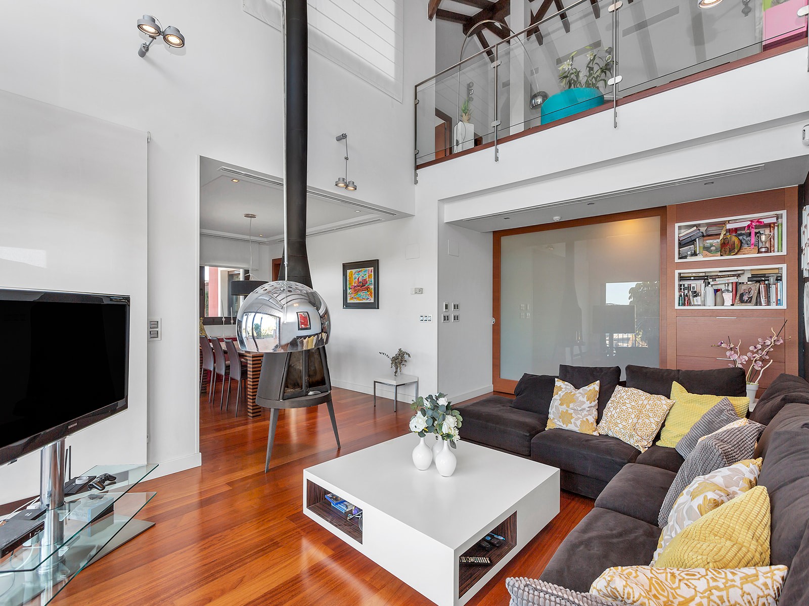 Bedroom in villa for sale in Algorfa