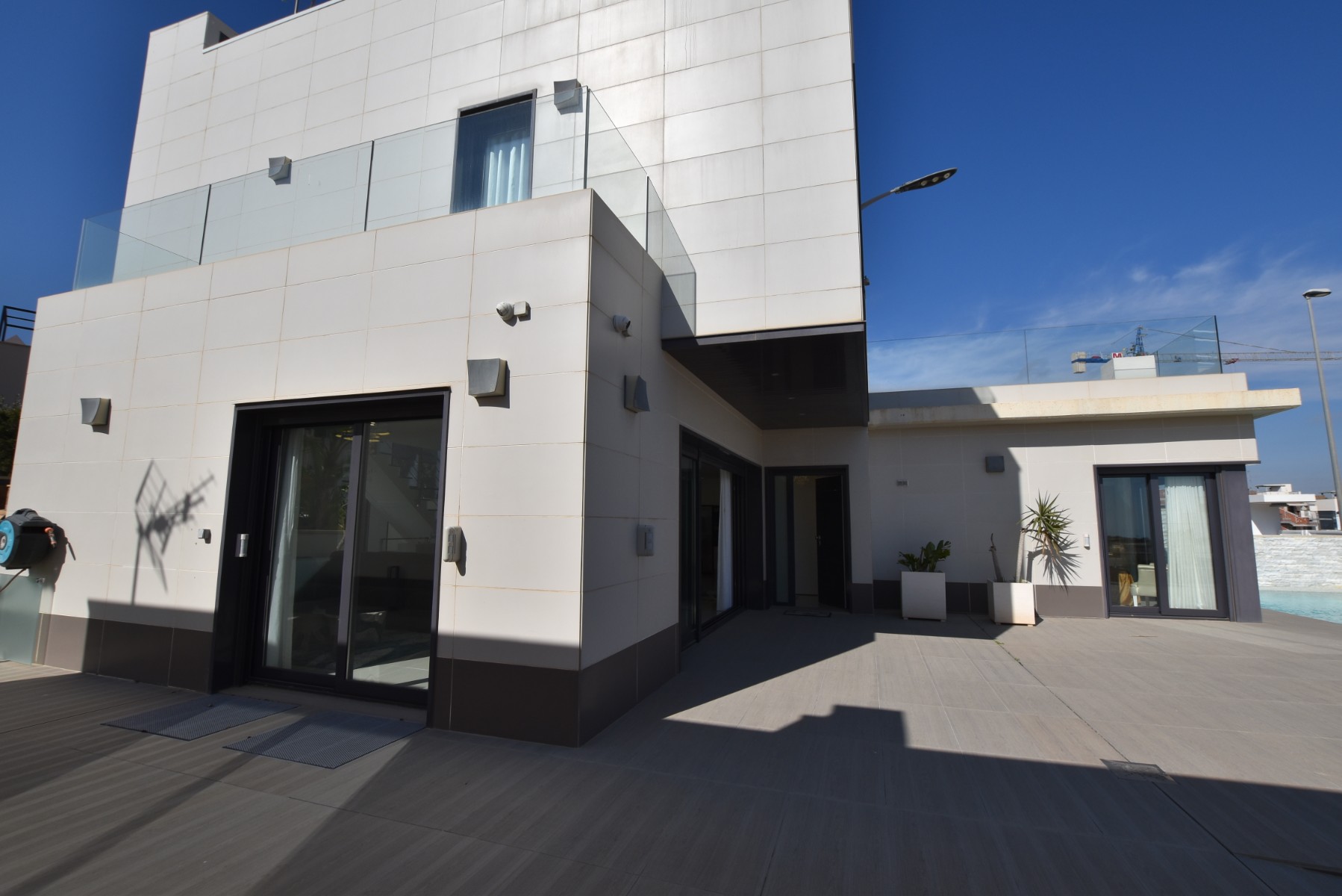 Pool area in villa for sale in San Miguel de Salinas