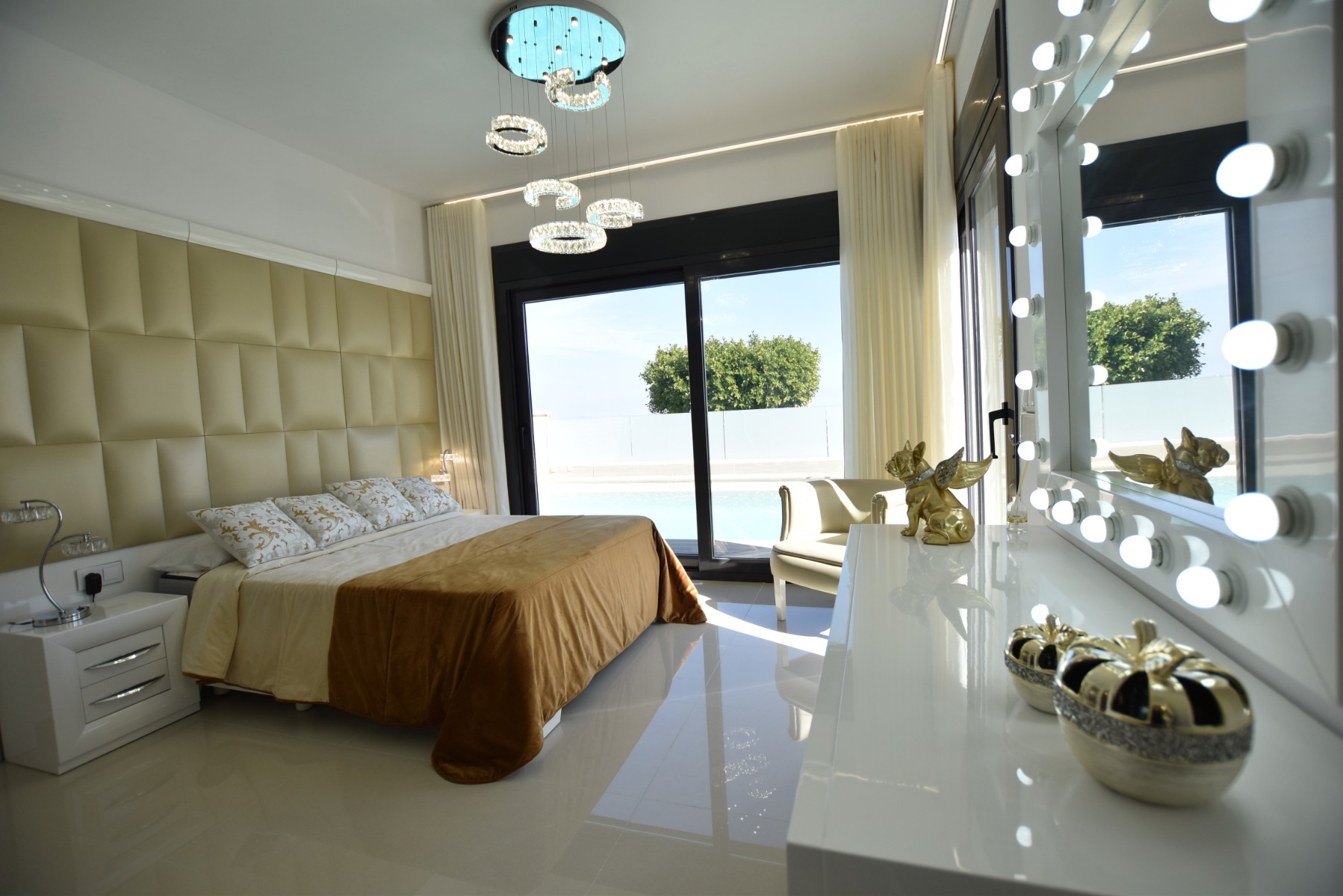 Pool area in villa for sale in San Miguel de Salinas