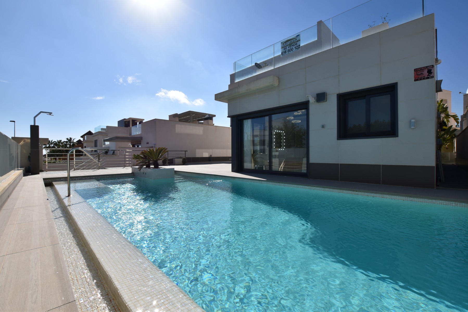 Pool area in villa for sale in San Miguel de Salinas