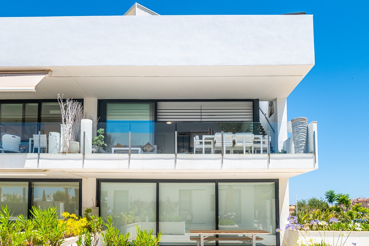 Living room in penthouse for sale in Cartagena