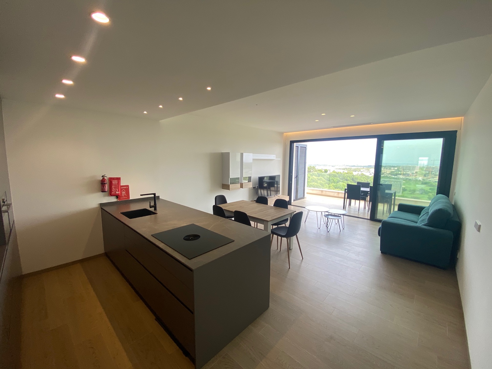 Immediately ready to move in and fully furnished Luxury apartment with panoramic views over the coas