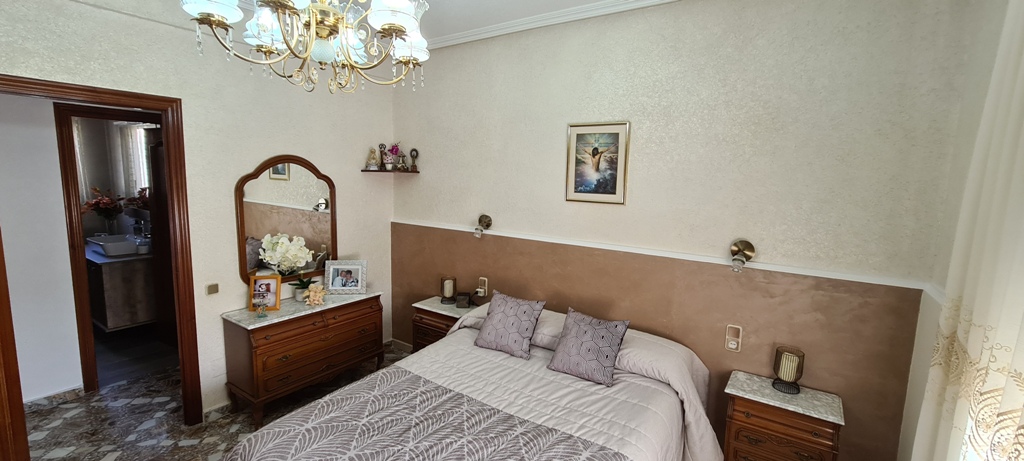 Garden in villa for sale in Orihuela