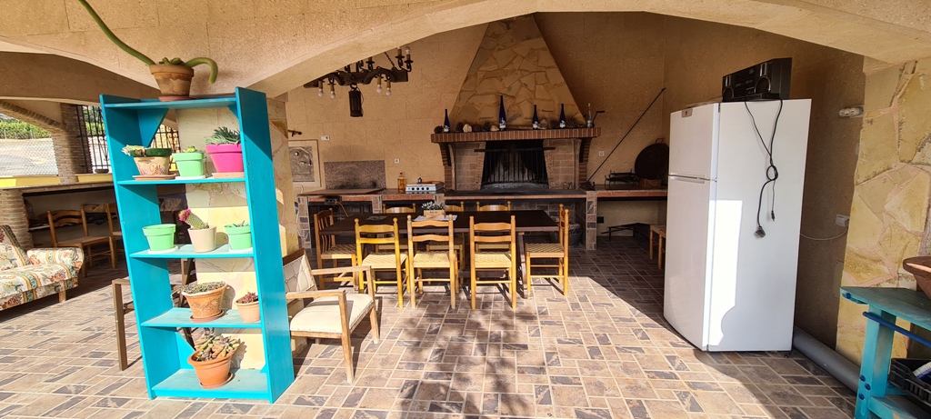 Garden in villa for sale in Orihuela