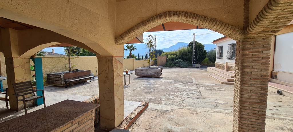Kitchen in villa for sale in Orihuela