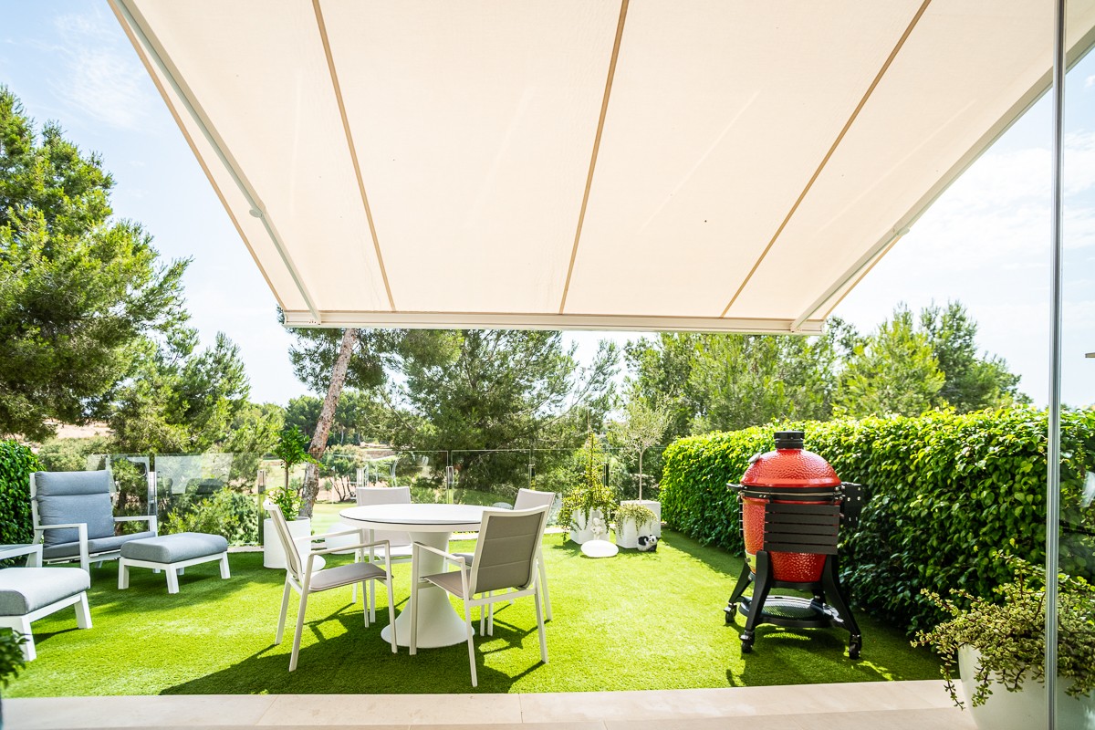 Exterior view in apartment for sale in Pilar de La Horadada