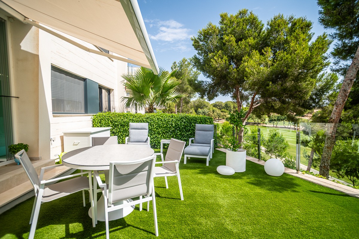 Kitchen in apartment for sale in Pilar de La Horadada