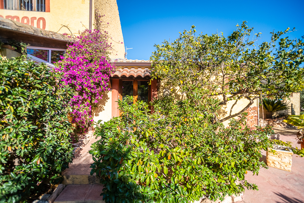 Dining area in commercial for sale in Hondón de las Nieves