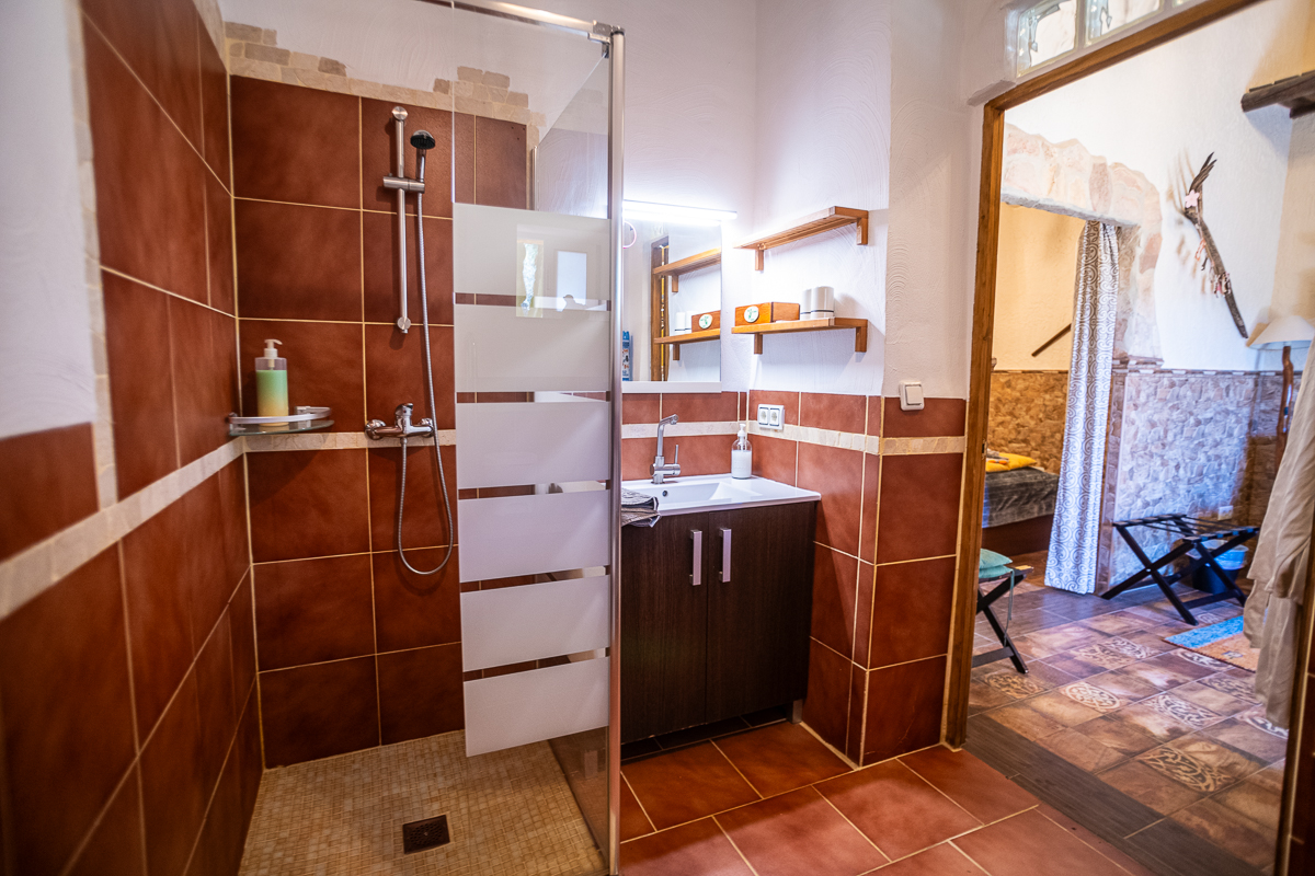 Kitchen in commercial for sale in Hondón de las Nieves
