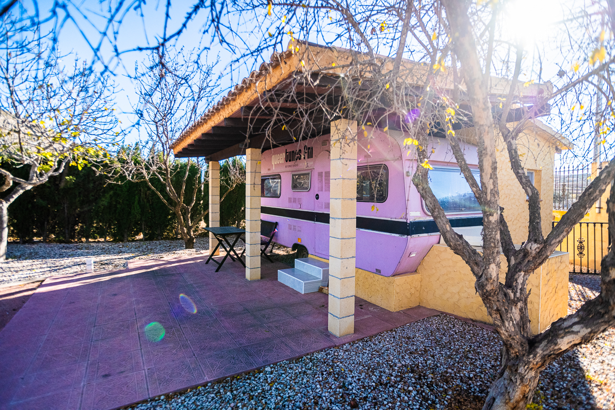 Bedroom in commercial for sale in Hondón de las Nieves