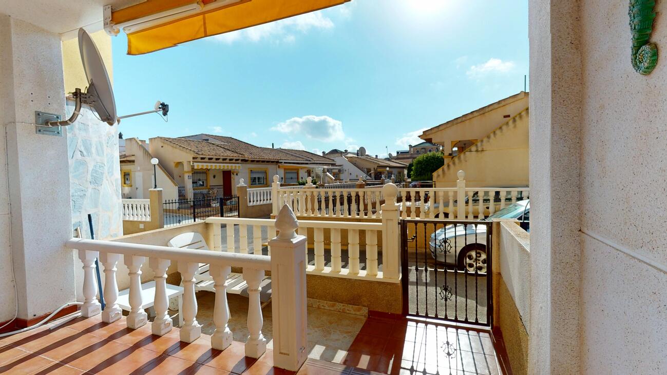 Bedroom in apartment for sale in Orihuela Costa